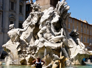 http://www.romecitytrip.com/wp-content/uploads/2010/07/Fountain-of-Four-Rivers-by-Bruce_of_Oz.jpeg